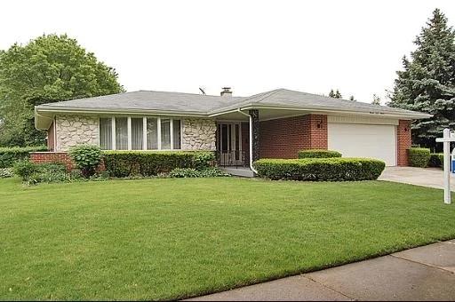 Unit for sale at 1111 S HIGHLAND Avenue, ARLINGTON HEIGHTS, IL 60005