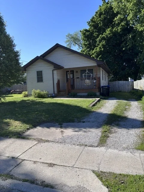 Unit for sale at 712 W Monroe Street, Bloomington, IL 61701