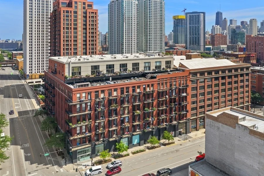 Unit for sale at 616 W Fulton Street, Chicago, IL 60661