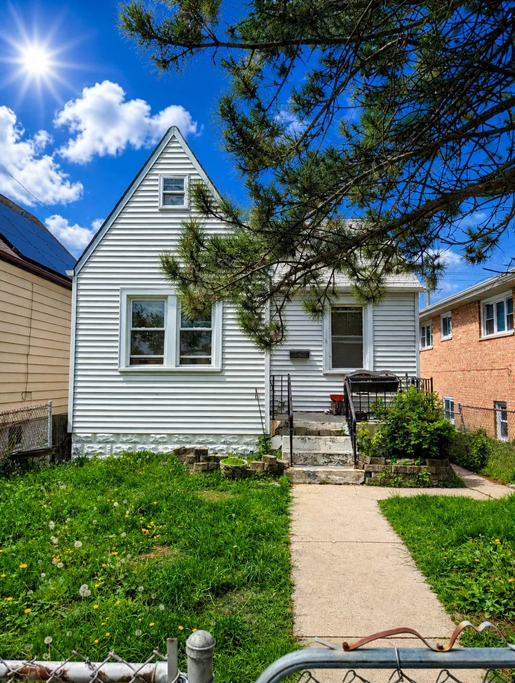 Unit for sale at 5046 W 79th Street, Burbank, IL 60459