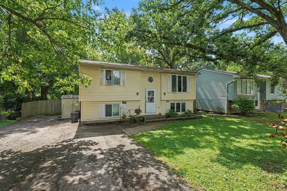 Unit for sale at 9005 Shady Lane, Wonder Lake, IL 60097