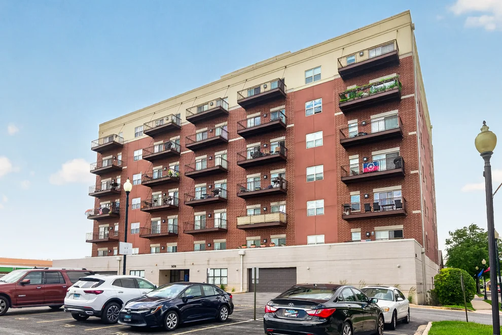 Unit for sale at 1650 Riverwoods Drive, Melrose Park, IL 60160