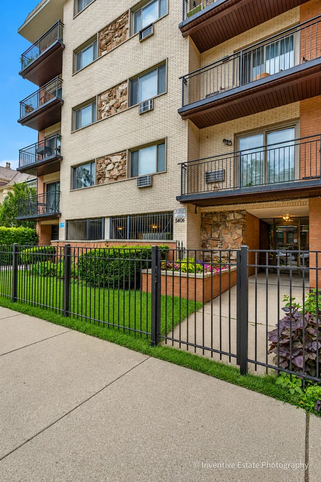 Unit for sale at 5406 S Harper Avenue, Chicago, IL 60615