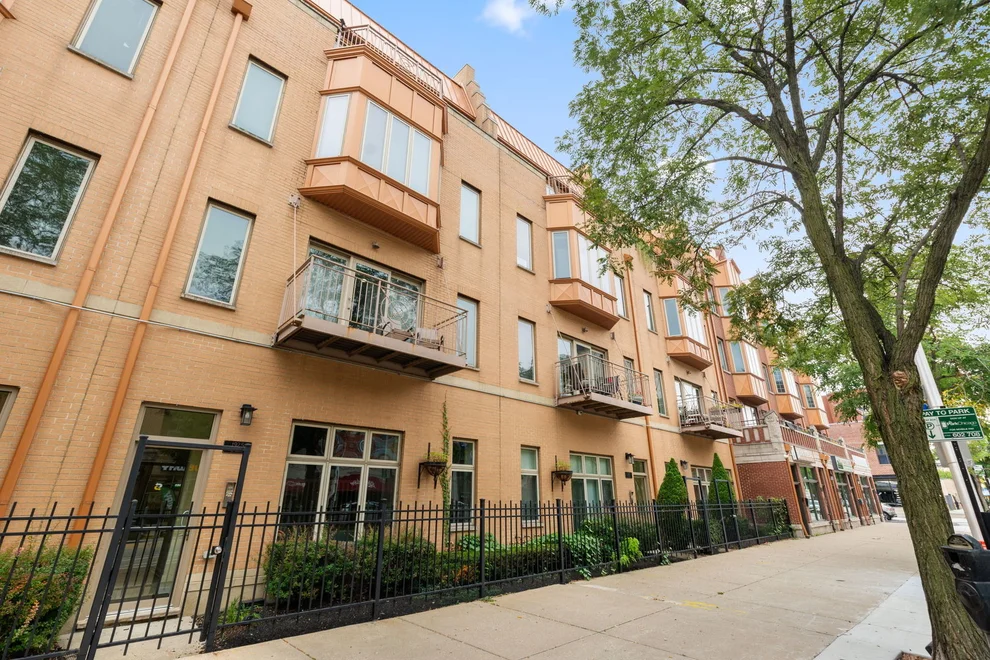 Unit for sale at 1925 S State Street, Chicago, IL 60616