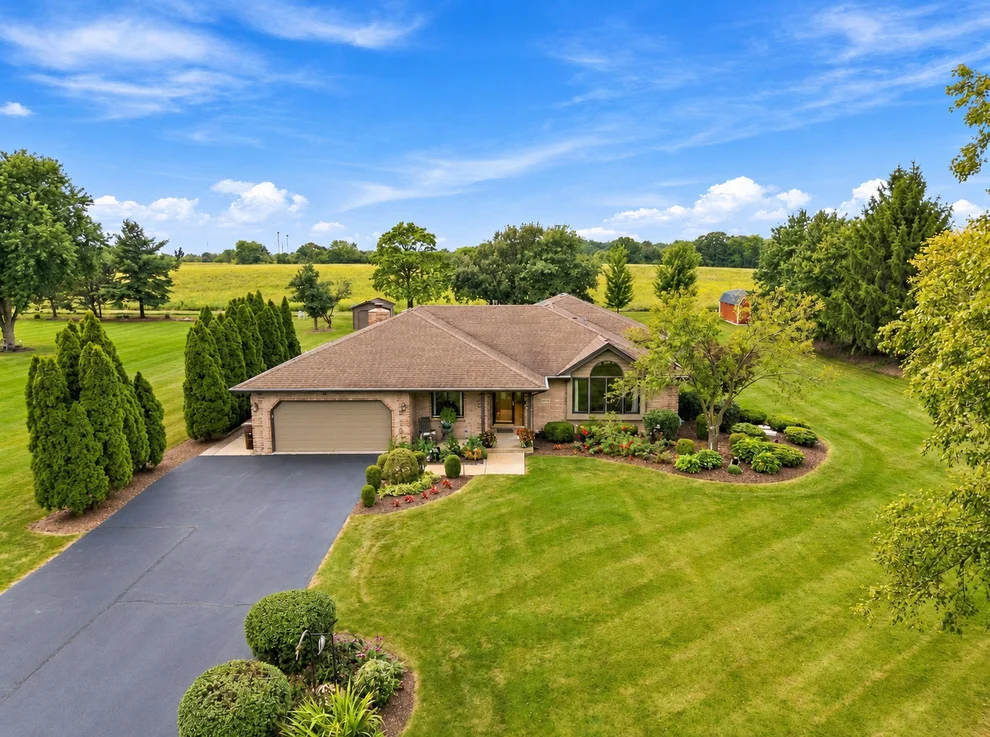 Unit for sale at 16052 Windmill Drive, Homer Glen, IL 60491