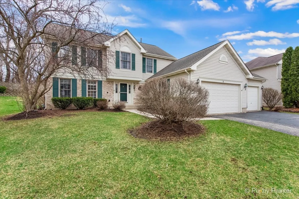 Unit for sale at 5 White Chapel Court, Algonquin, IL 60102