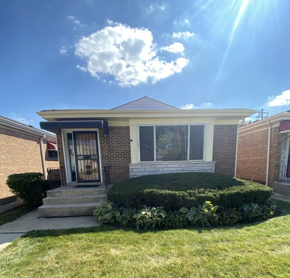 Unit for sale at 549 W 95th Street, Chicago, IL 60628