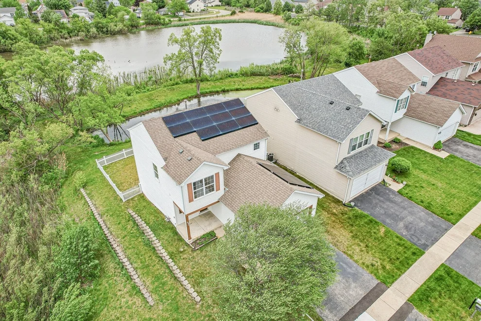 Unit for sale at 694 W Huron Hills Trail, Round Lake Heights, IL 60073