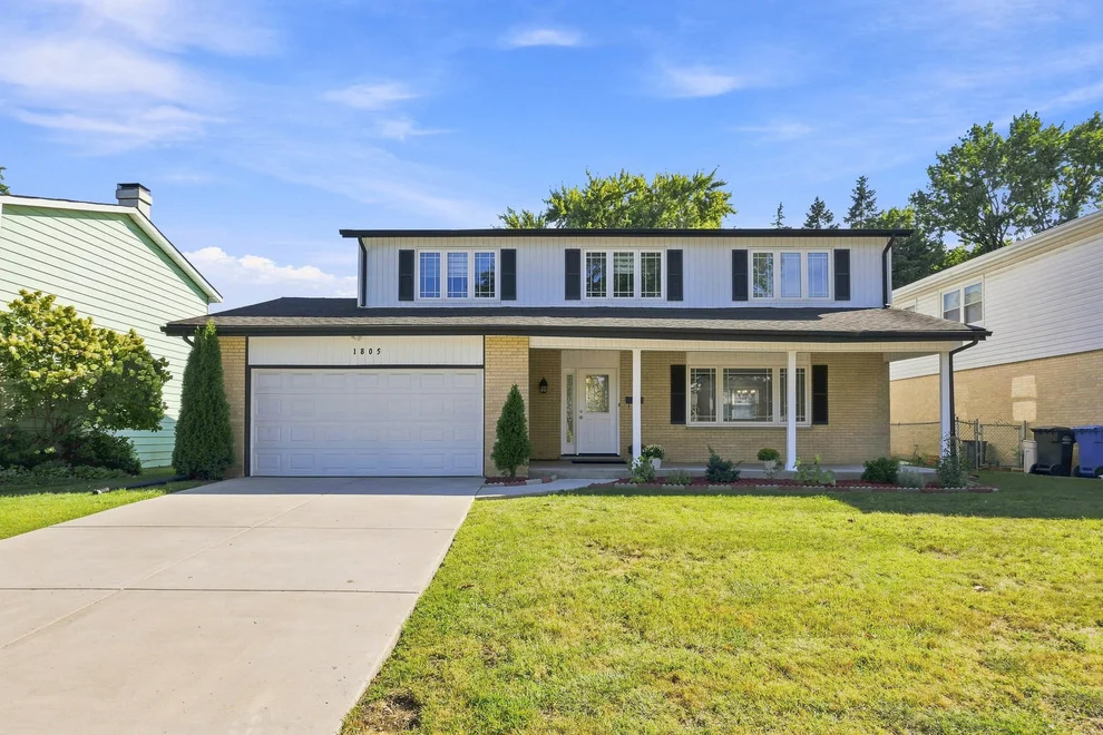 Unit for sale at 1805 W Willow Lane, Mount Prospect, IL 60056