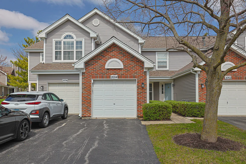 Unit for sale at 2004 Waverly Lane, Algonquin, IL 60102