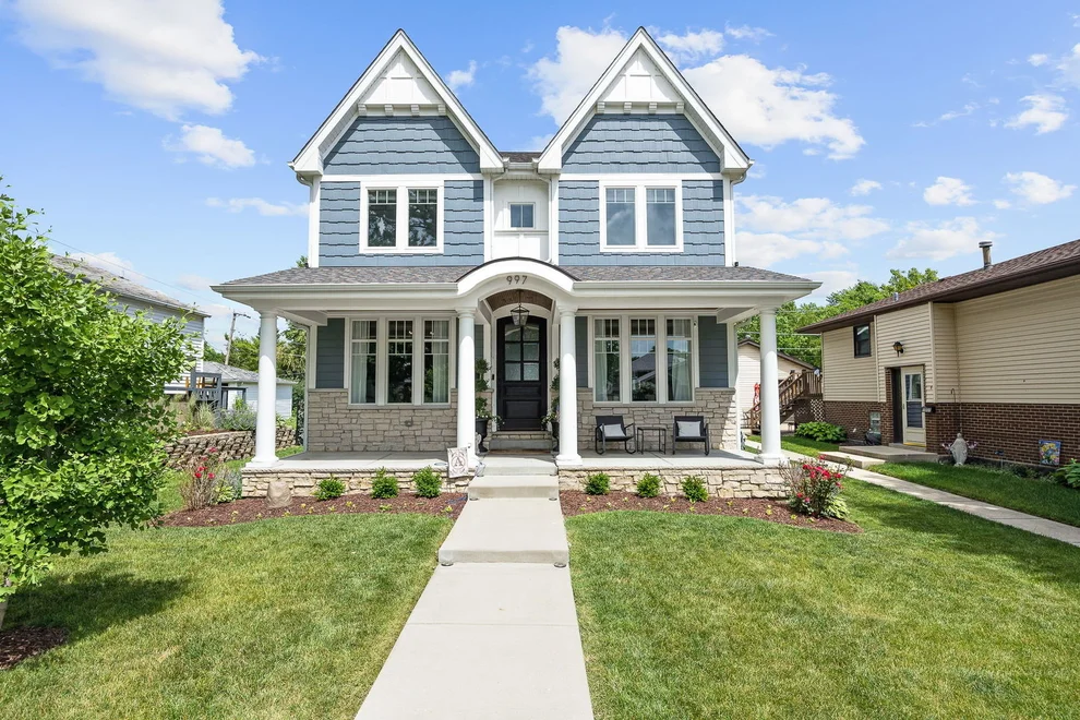 Unit for sale at 997 Florence Street, Lemont, IL 60439