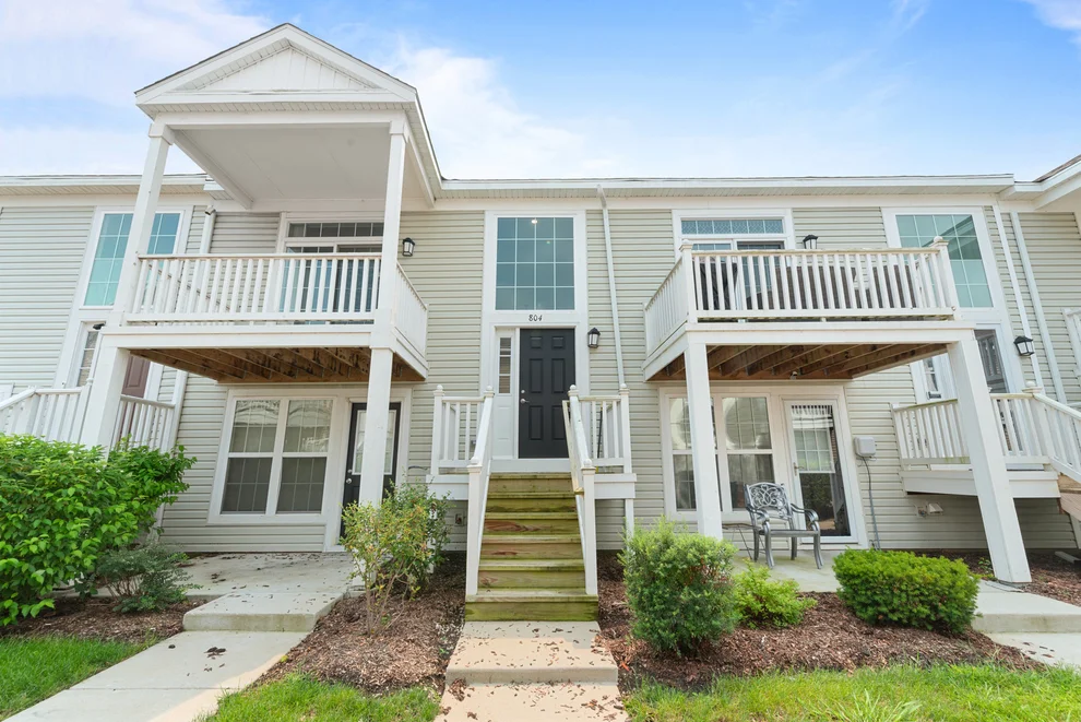 Unit for sale at 804 Four Seasons Boulevard, Aurora, IL 60504