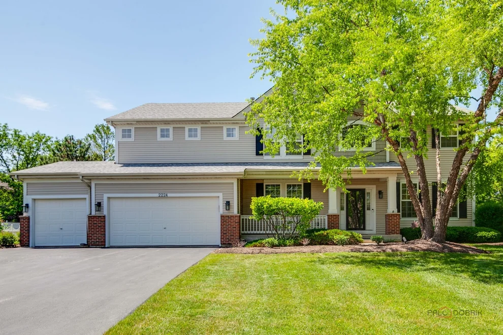Unit for sale at 2224 Cathedral Court, Gurnee, IL 60031