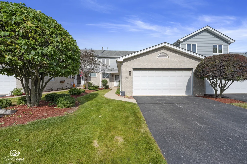 Unit for sale at 8740 Ballycastle Lane, Tinley Park, IL 60487