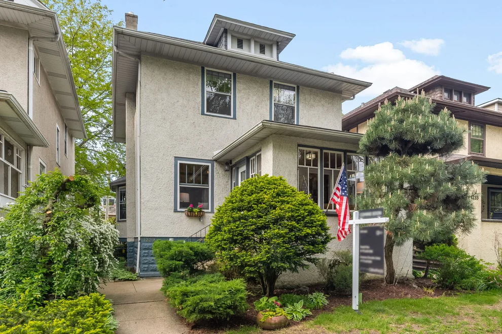 Unit for sale at 1229 W Hood Avenue, Chicago, IL 60660
