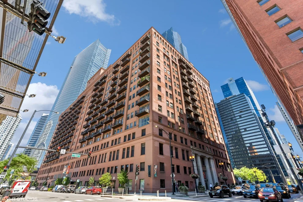 Unit for sale at 165 N Canal Street, Chicago, IL 60606