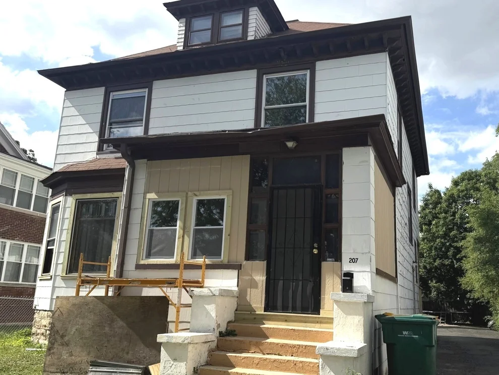 Unit for sale at 207 2nd Avenue, Joliet, IL 60433
