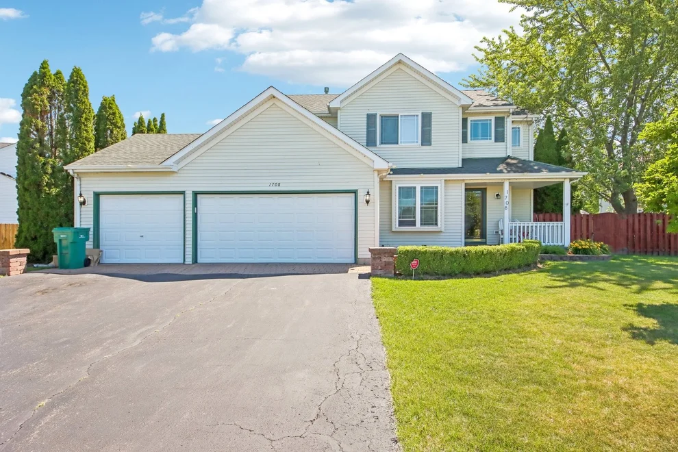 Unit for sale at 1708 Sunshine Lane, Zion, IL 60099