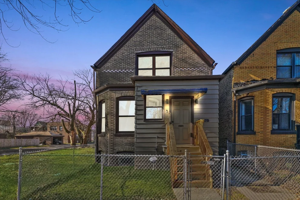 Unit for sale at 7356 S Kenwood Avenue, Chicago, IL 60619
