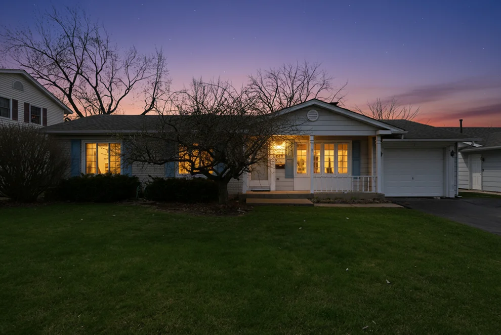 Unit for sale at 593 Bristol Lane, Elk Grove Village, IL 60007