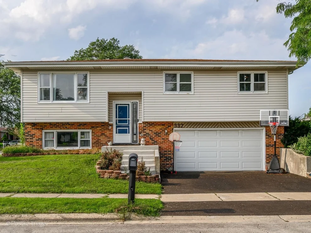 Unit for sale at 557 Delaware Trail, Carol Stream, IL 60188