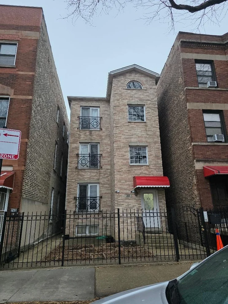 Unit for sale at 266 W 24th Place, Chicago, IL 60616