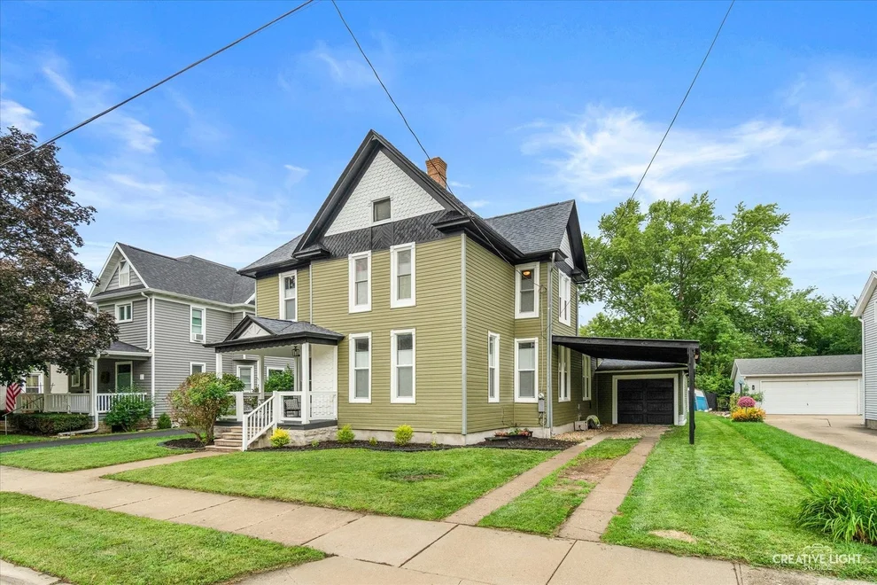 Unit for sale at 211 E Boyd Street, Dixon, IL 61021