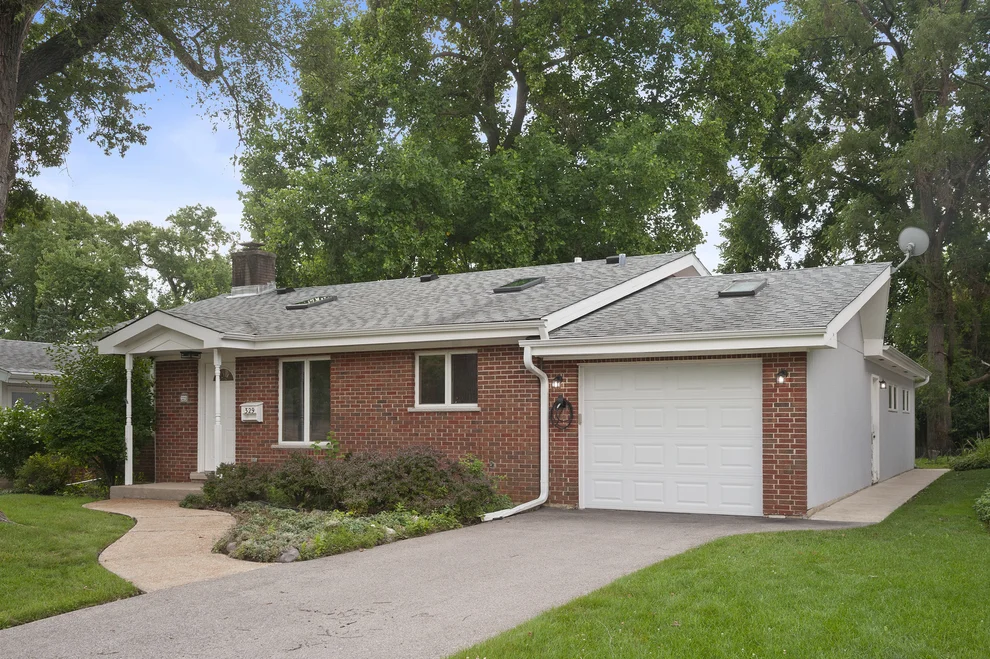 Unit for sale at 329 Chipili Drive, Northbrook, IL 60062
