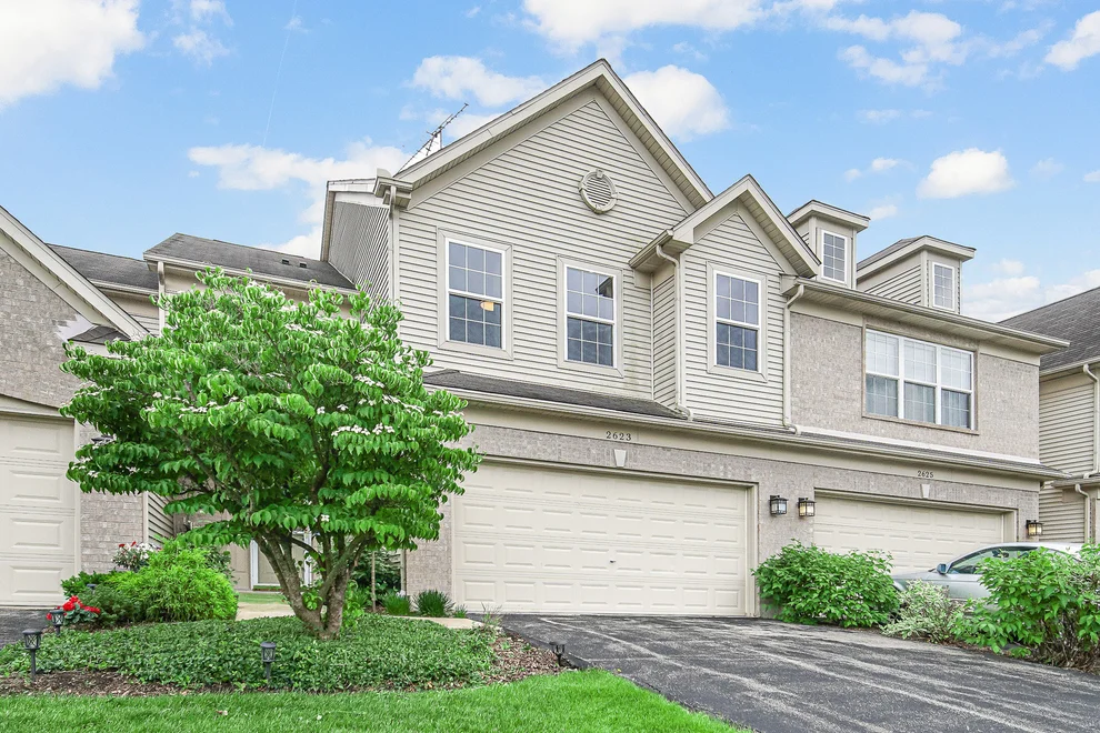 Unit for sale at 2623 Cobblestone Drive, Crystal Lake, IL 60012