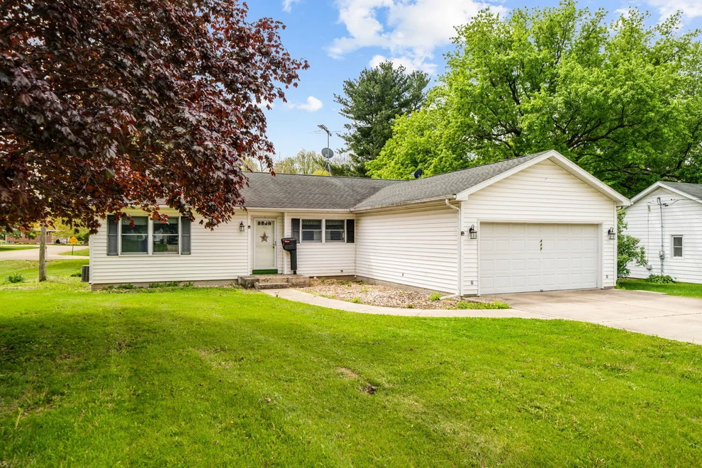 Unit for sale at 409 Barbara Street, Mount Morris, IL 61054