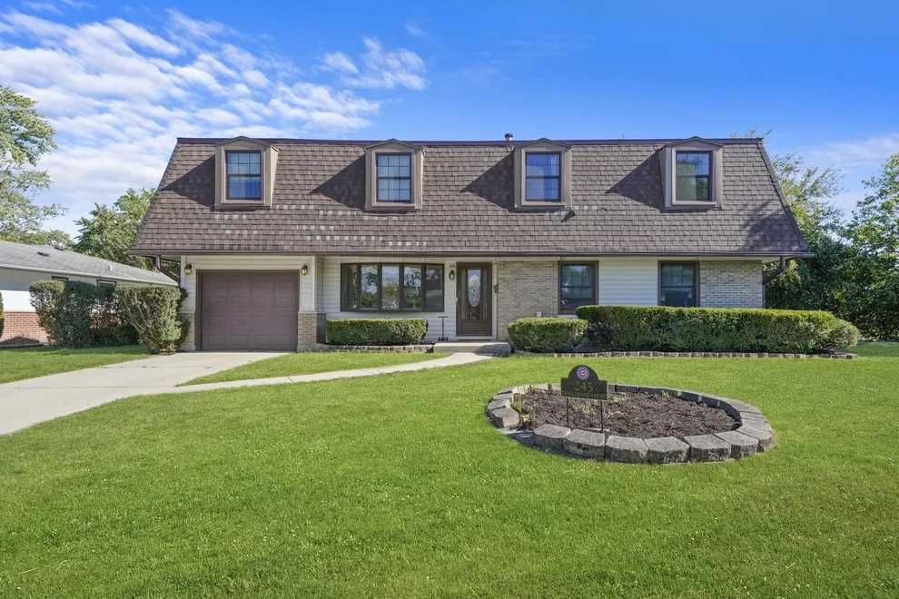 Unit for sale at 245 Tanglewood Court, Elk Grove Village, IL 60007