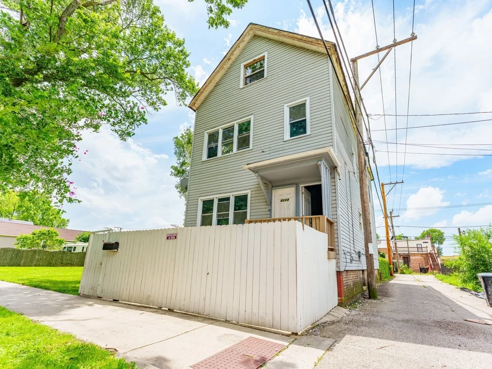 Unit for sale at 5114 S Justine Street, Chicago, IL 60609