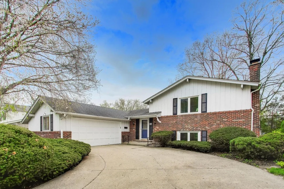 Unit for sale at 2412 Happy Hollow Road, Glenview, IL 60026