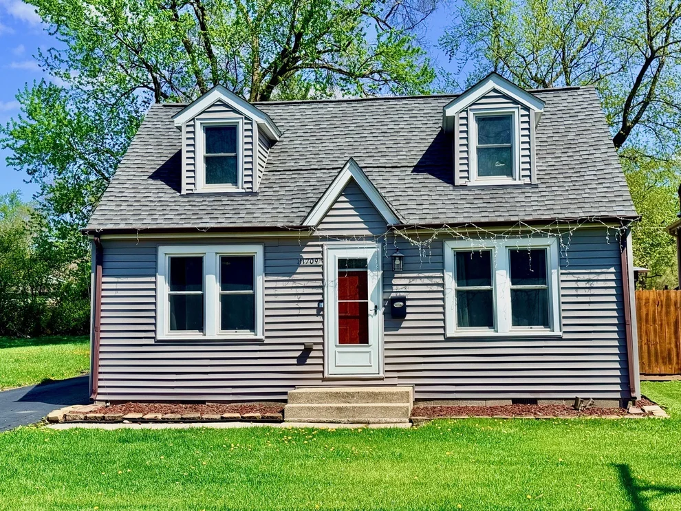 Unit for sale at 11709 S Hamlin Avenue, Alsip, IL 60803