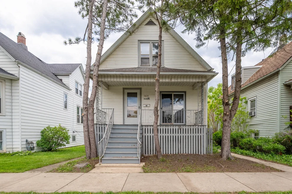 Unit for sale at 5834 W Byron Street, Chicago, IL 60634