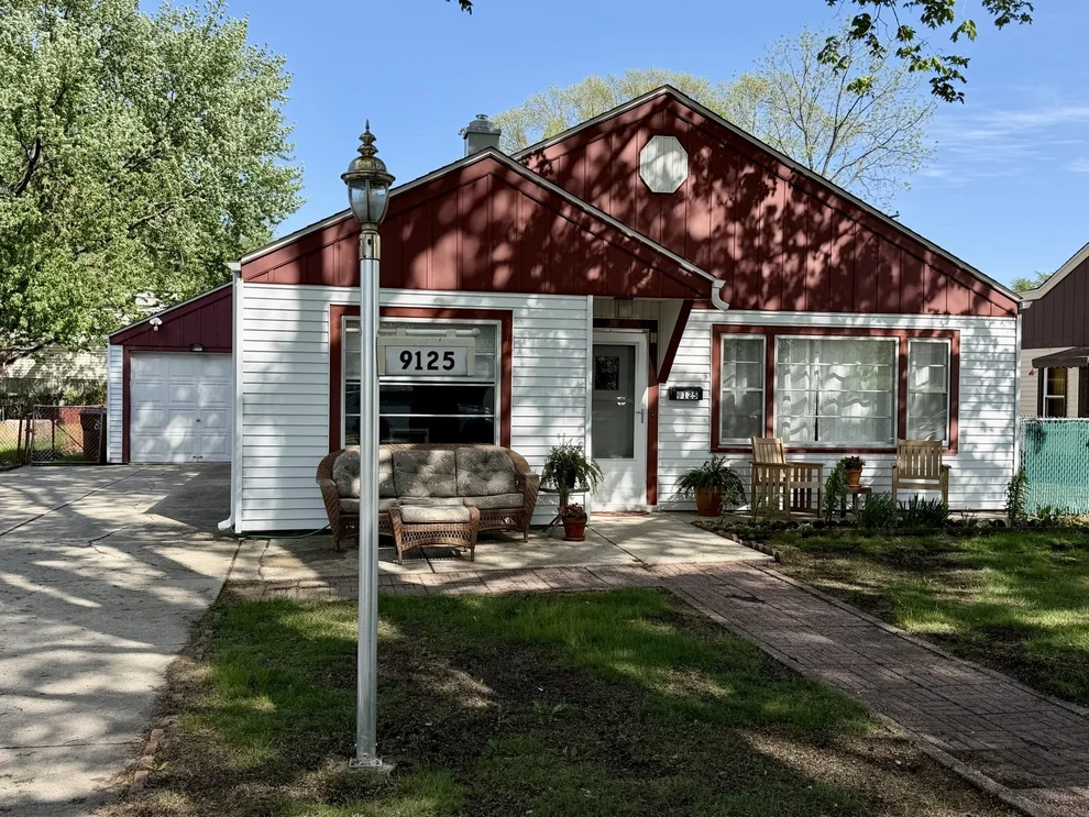 Unit for sale at 9125 S 51st Avenue, Oak Lawn, IL 60453