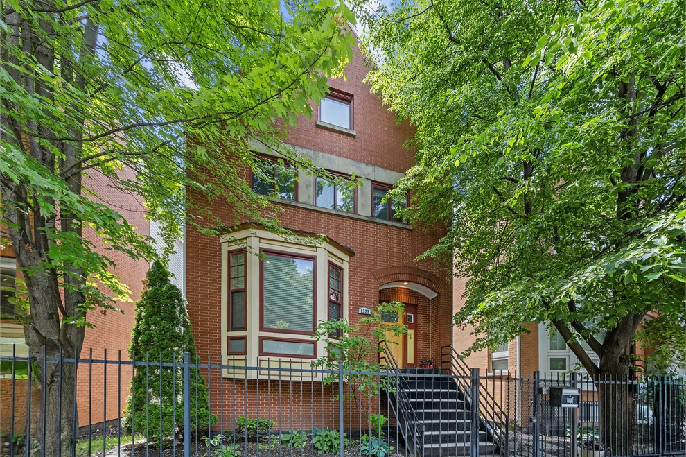 Unit for sale at 1323 E 61st Street, Chicago, IL 60637