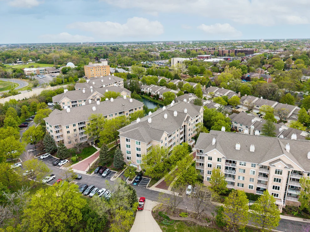 Unit for sale at 1715 Pavilion Way, Park Ridge, IL 60068
