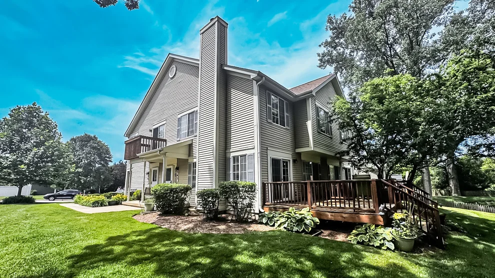 Unit for sale at 263 S Collins Street, South Elgin, IL 60177