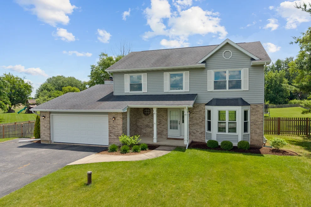 Unit for sale at 47W625 Shirewood Farm Road, Hampshire, IL 60140