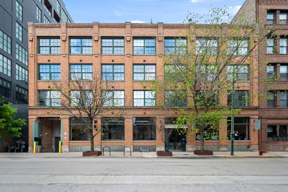 Unit for sale at 110 N Peoria Street, Chicago, IL 60607