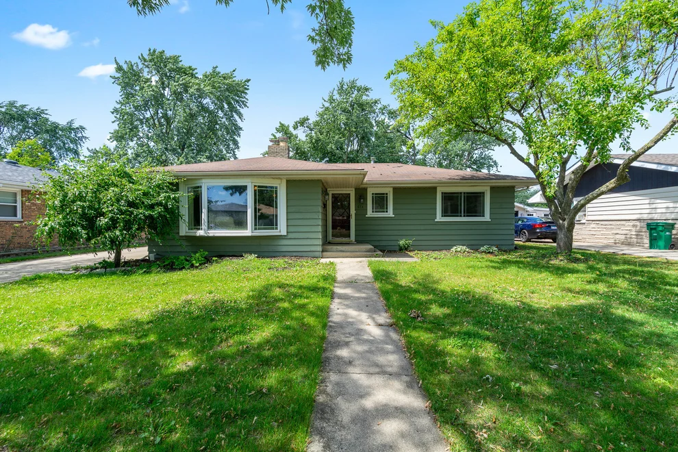 Unit for sale at 614 Katherine Street, Lockport, IL 60441
