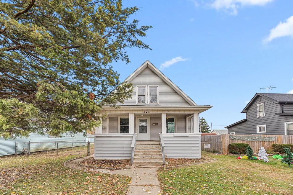 Unit for sale at 171 S Blaine Avenue, Bradley, IL 60915