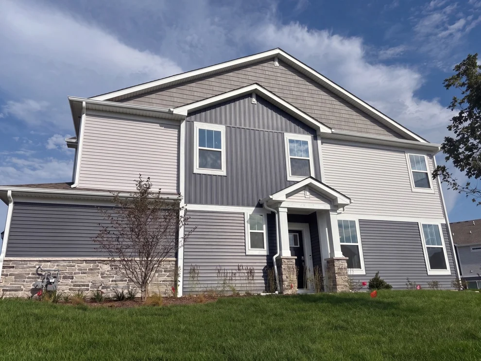 Unit for sale at 643 Cassia Court, Crystal Lake, IL 60012