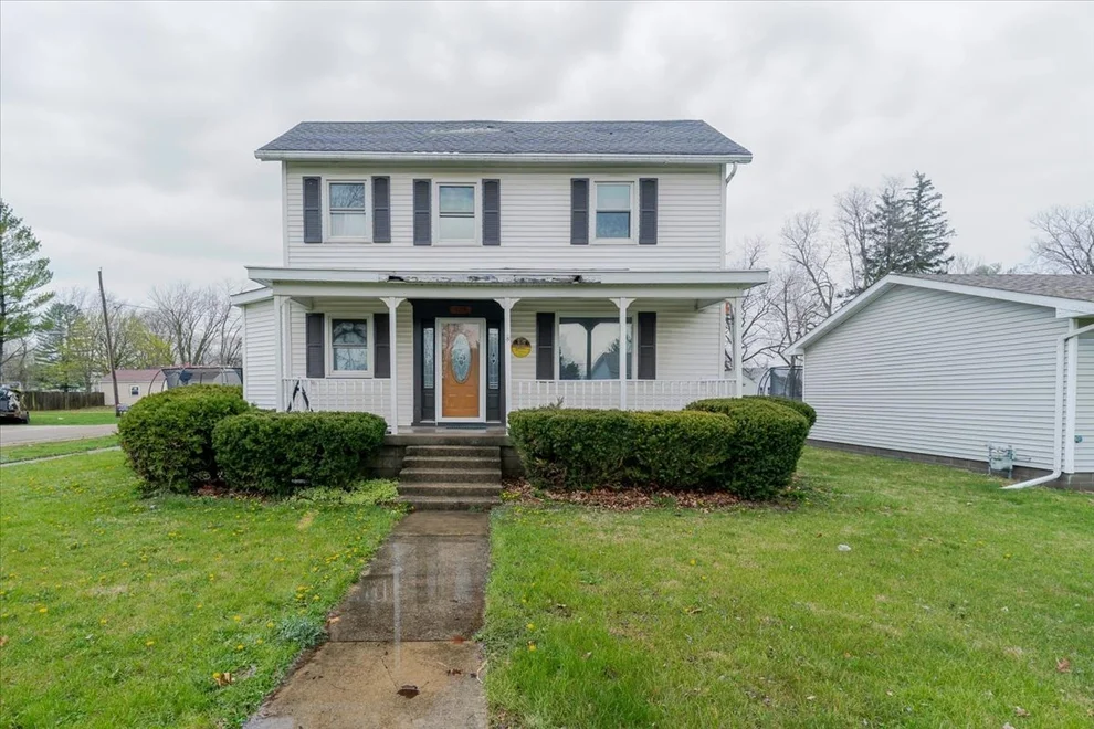Unit for sale at 501 NE 3rd Street, Atlanta, IL 61723