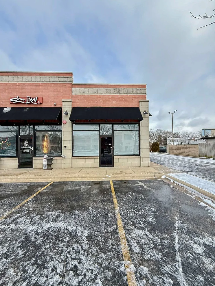 Unit for sale at 611 Milwaukee Avenue, Glenview, IL 60025
