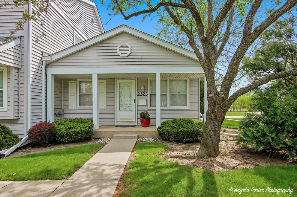 Unit for sale at 2323 Oxhill Court, Schaumburg, IL 60194