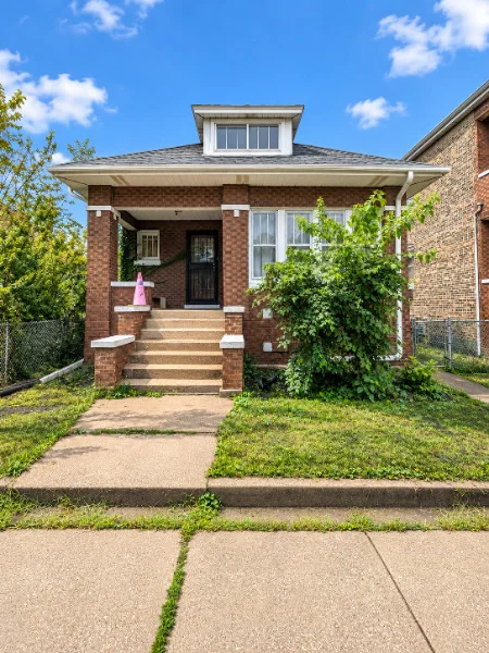 Unit for sale at 4127 S Francisco Avenue, Chicago, IL 60632