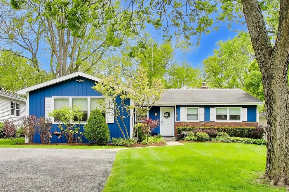 Unit for sale at 157 Walton Street, Barrington, IL 60010