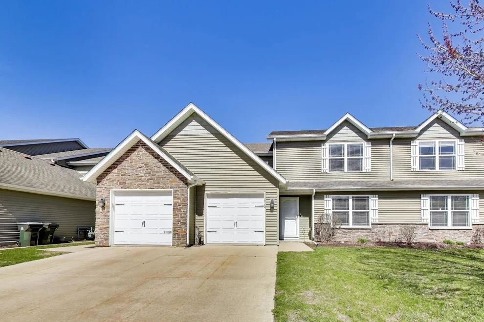 Unit for sale at 1715 W River Street, Dixon, IL 61021
